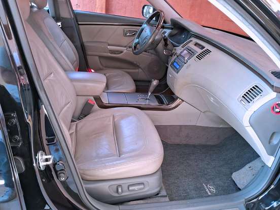 HYUNDAI-AZERA-2008