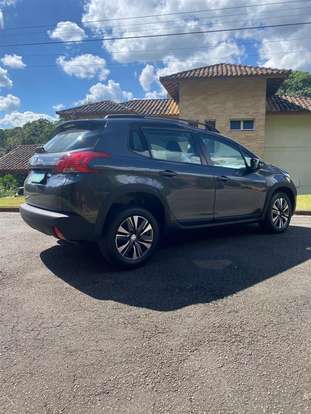 PEUGEOT-2008-2021