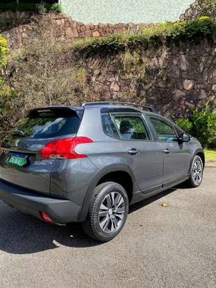 PEUGEOT-2008-2021