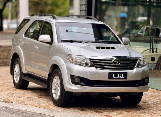 TOYOTA HILUX SW4 3.0 SRV 4X4 16V TURBO INTERCOOLER DIESEL 4P AUTOMÁTICO