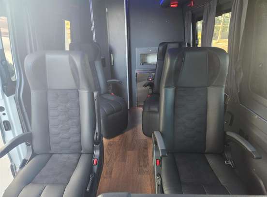 MERCEDES-BENZ-SPRINTER-2021