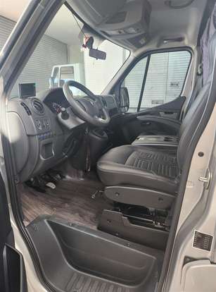 RENAULT-MASTER-2023