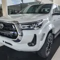TOYOTA HILUX 2.8 D-4D TURBO DIESEL CD SRX PLUS 4X4 AUTOMÁTICO TOYOTA HILUX 2.8 D-4D TURBO DIESEL CD SRX PLUS 4X4 AUTOMÁTICO