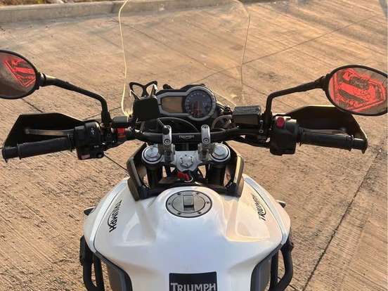 TRIUMPH-TIGER 800 XR TRIUMPH-TIGER 800 XR-2015