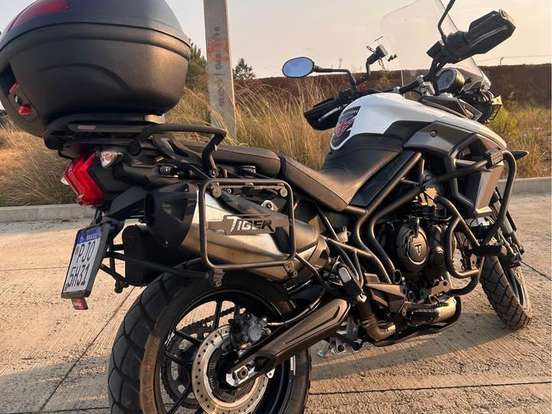 TRIUMPH-TIGER 800 XR TRIUMPH-TIGER 800 XR-2015