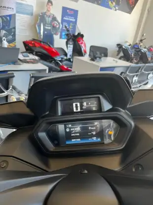 YAMAHA-XMAX 250 CONNECTED ABS-2025