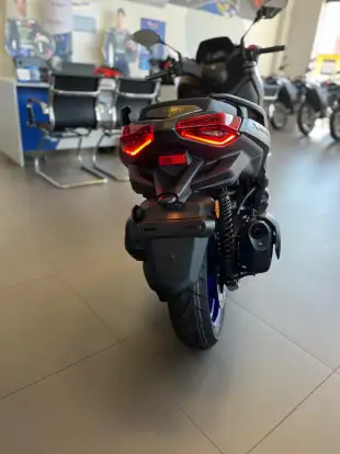 YAMAHA-XMAX 250 CONNECTED ABS-2025