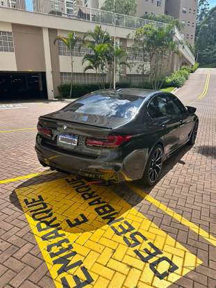 BMW-540i-2017