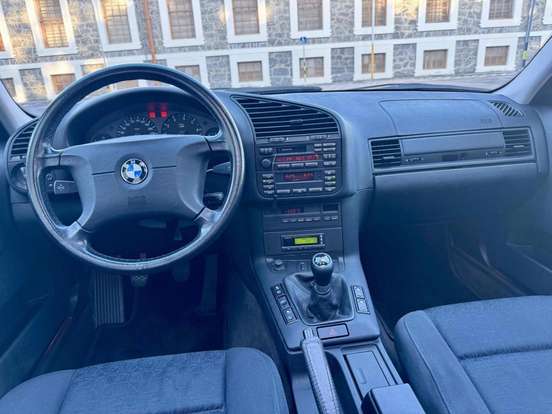 BMW-323i-2.5 TOP COMFORT SEDAN 24V GASOLINA 4P MANUAL BMW-323i-1997