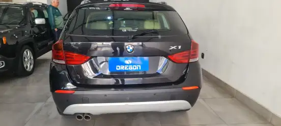 BMW-X1-2011
