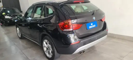 BMW-X1-2011