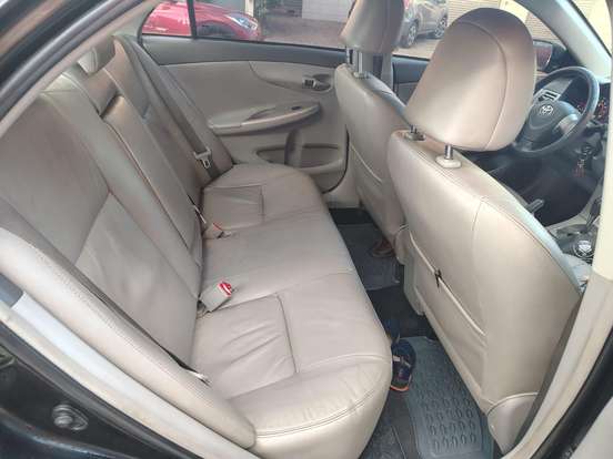 TOYOTA-COROLLA-2010