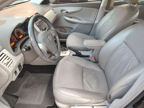 TOYOTA-COROLLA-2010