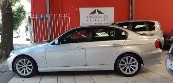 BMW-320i-2009