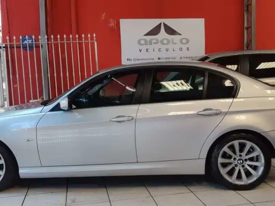 BMW-320i-2.0 16V GASOLINA 4P AUTOMÁTICO BMW-320i-2009