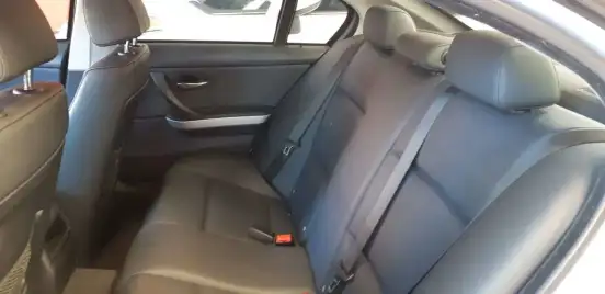 BMW-320i-2009