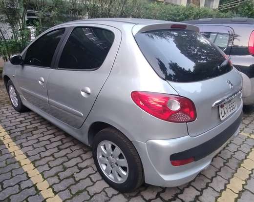 PEUGEOT-207-2009