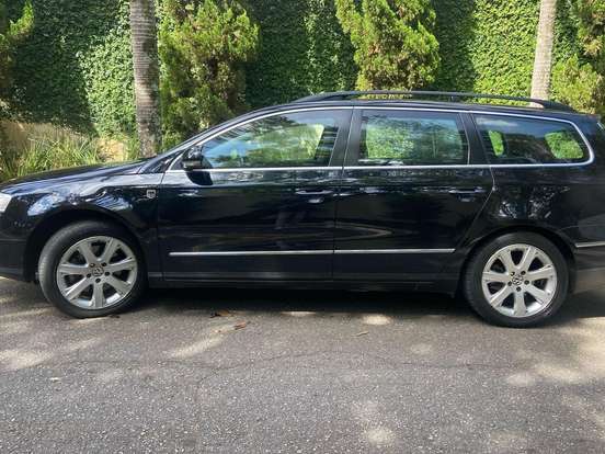VOLKSWAGEN-PASSAT-2.0 FSI COMFORTLINE VARIANT 16V TURBO GASOLINA 4P TIPTRONIC VOLKSWAGEN-PASSAT-2010