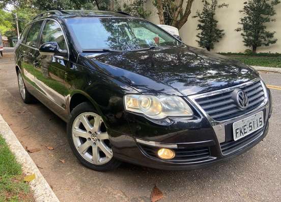 VOLKSWAGEN-PASSAT-2010