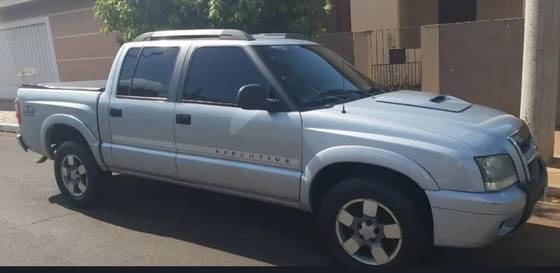 CHEVROLET S10 2.4 MPFI EXECUTIVE 4X2 CD 8V FLEX 4P MANUAL
