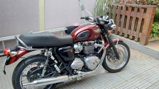 TRIUMPH BONNEVILLE T120 1200 