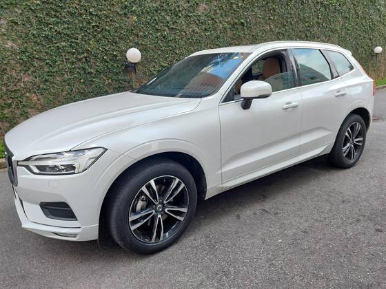 VOLVO XC60 2.0 T5 GASOLINA MOMENTUM AWD GEARTRONIC