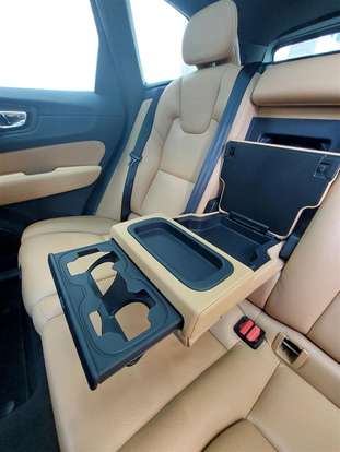 VOLVO-XC60-2019