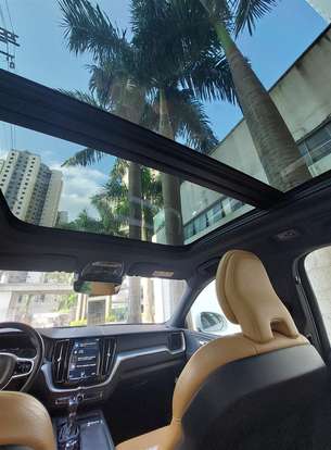 VOLVO-XC60-2019