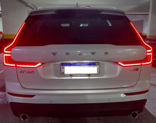 VOLVO-XC60-2019