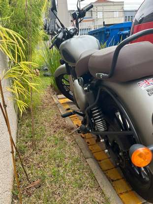 ROYAL ENFIELD-CLASSIC 350-2022