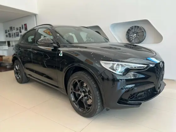 ALFA ROMEO STELVIO 2.9 V6 TWIN TURBO GASOLINA QUADRIFOGLIO AUTOMÁTICO