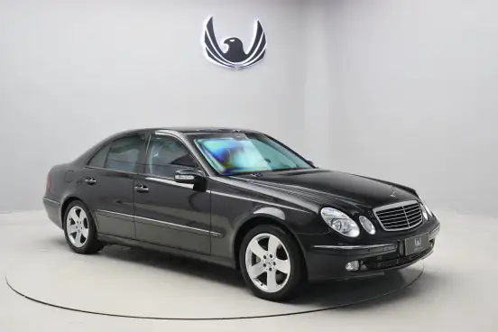 MERCEDES-BENZ-E 500-5.0 AVANTGARDE V8 GASOLINA 4P AUTOMÁTICO MERCEDES-BENZ-E 500-2002