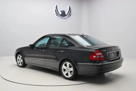MERCEDES-BENZ-E 500-5.0 AVANTGARDE V8 GASOLINA 4P AUTOMÁTICO MERCEDES-BENZ-E 500-2002