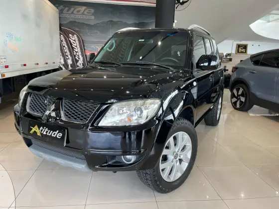 MITSUBISHI PAJERO TR4 2.0 4X2 16V 140CV FLEX 4P MANUAL