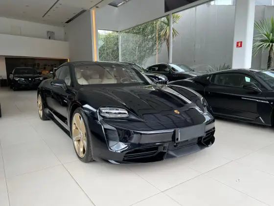 PORSCHE TAYCAN TURBO ELÉTRICO PORSCHE TAYCAN TURBO ELÉTRICO