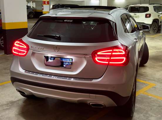 MERCEDES-BENZ-GLA 200-2017