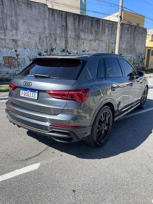 AUDI-Q3-2023