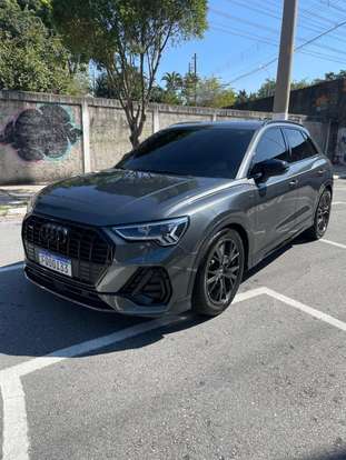 AUDI-Q3-2023