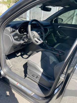AUDI-Q3-2023
