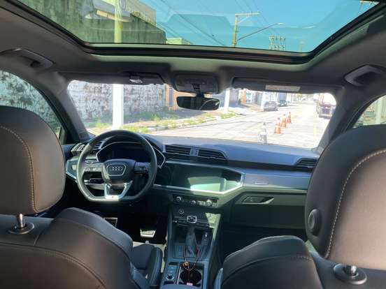 AUDI-Q3-2023