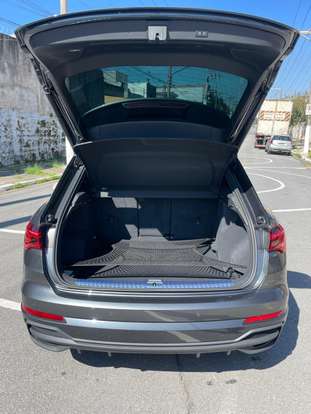 AUDI-Q3-2023