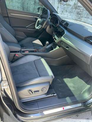 AUDI-Q3-2023
