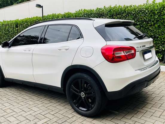 MERCEDES-BENZ-GLA 200-1.6 CGI FLEX STYLE 7G-DCT MERCEDES-BENZ-GLA 200-2018