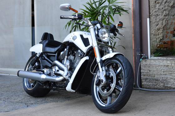 HARLEY-DAVIDSON V-ROD MUSCLE 