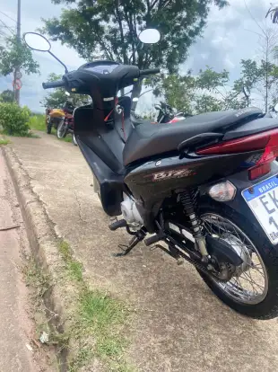 HONDA-BIZ 125 ES-2011