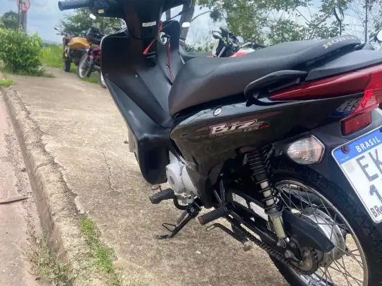 HONDA-BIZ 125 ES HONDA-BIZ 125 ES-2011