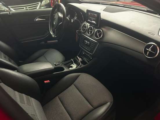 MERCEDES-BENZ-GLA 200-1.6 CGI STYLE 16V TURBO GASOLINA 4P AUTOMÁTICO MERCEDES-BENZ-GLA 200-2015