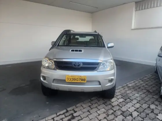 TOYOTA HILUX SW4 3.0 SRV 4X4 16V TURBO INTERCOOLER DIESEL 4P AUTOMÁTICO