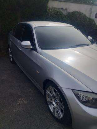 BMW-318i-2012