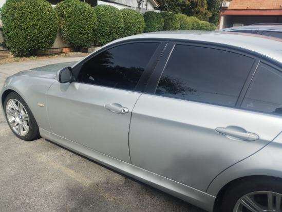 BMW-318i-2012